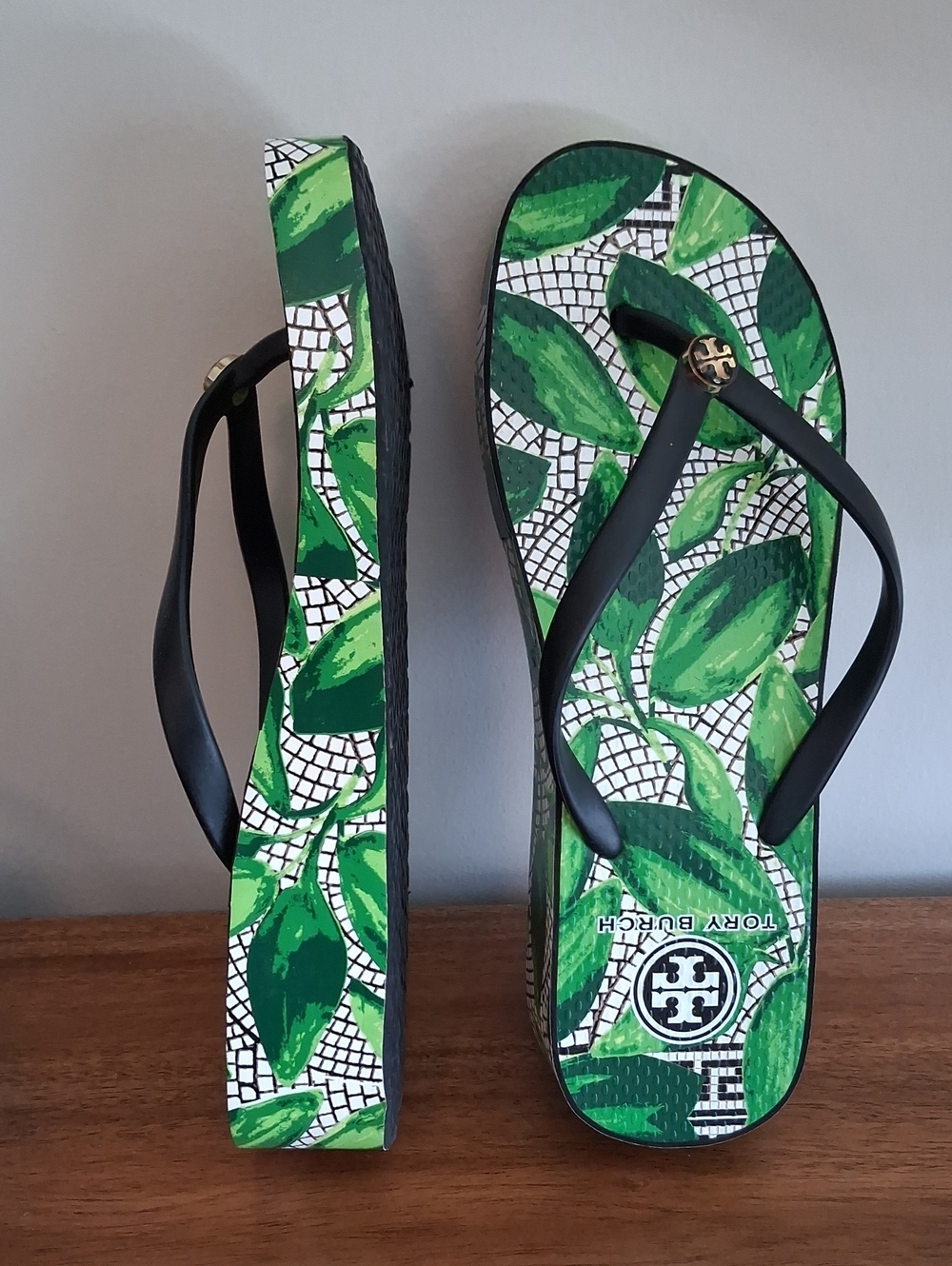 Tory Burch Thandie Tropical Leaf Platform Wedge Flip Flop Sandal ** Size 8.5